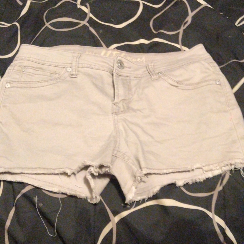 Wallflower shorts